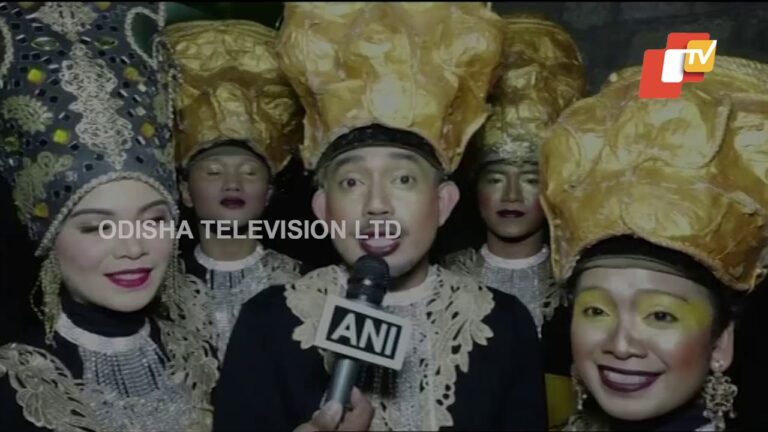 Folk Dancers From Sri Lanka, Malaysia Perform At Dussehra Event In Kullu